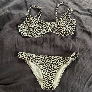 Solid & Striped Cheetah Bikini Size M